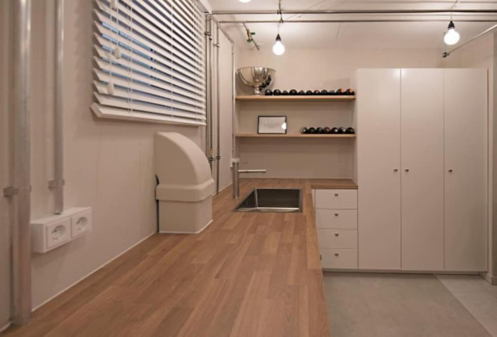Nature Inspiration Apartment With Balcony & Grill Bbq In Duisburg Mitte Central Station 10 Mins & Big Tv With Photo Lights Zewnętrze zdjęcie