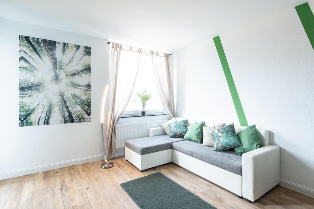 Nature Inspiration Apartment With Balcony & Grill Bbq In Duisburg Mitte Central Station 10 Mins & Big Tv With Photo Lights Zewnętrze zdjęcie